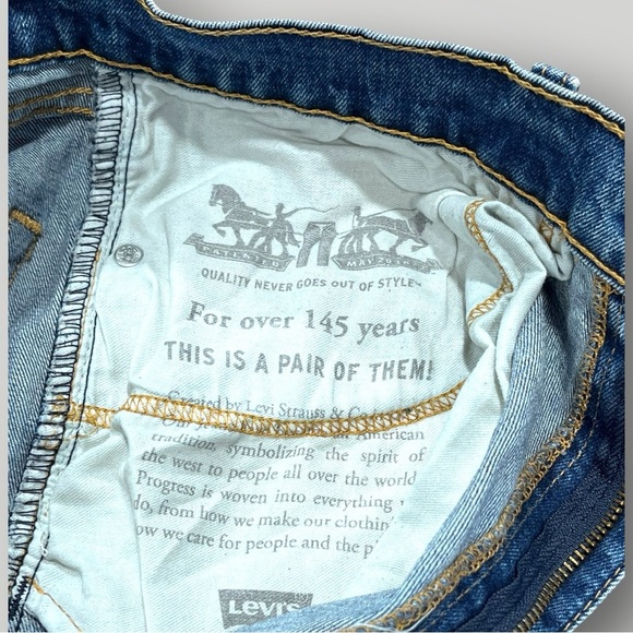 *Levi Strauss 505 Straight Regular Fit Blue Jeans         (#4) - Picture 9 of 13